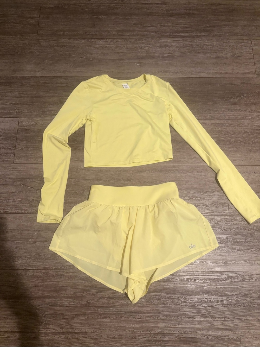 ALO Yoga Yellow Layered Athletic set